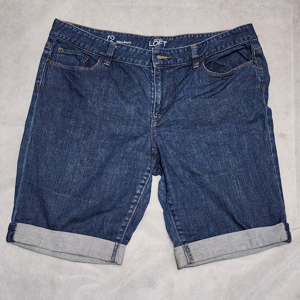 LOFT Ann Taylor Denim Shorts Womens Size 12 Modern Fit Blue Jean Cuffed Bermuda